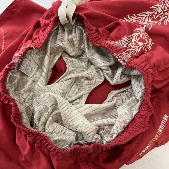 Quiksilver Edition Red Floral Lined Swim Trunks - Men's Size Medium - Picture 5 of 12